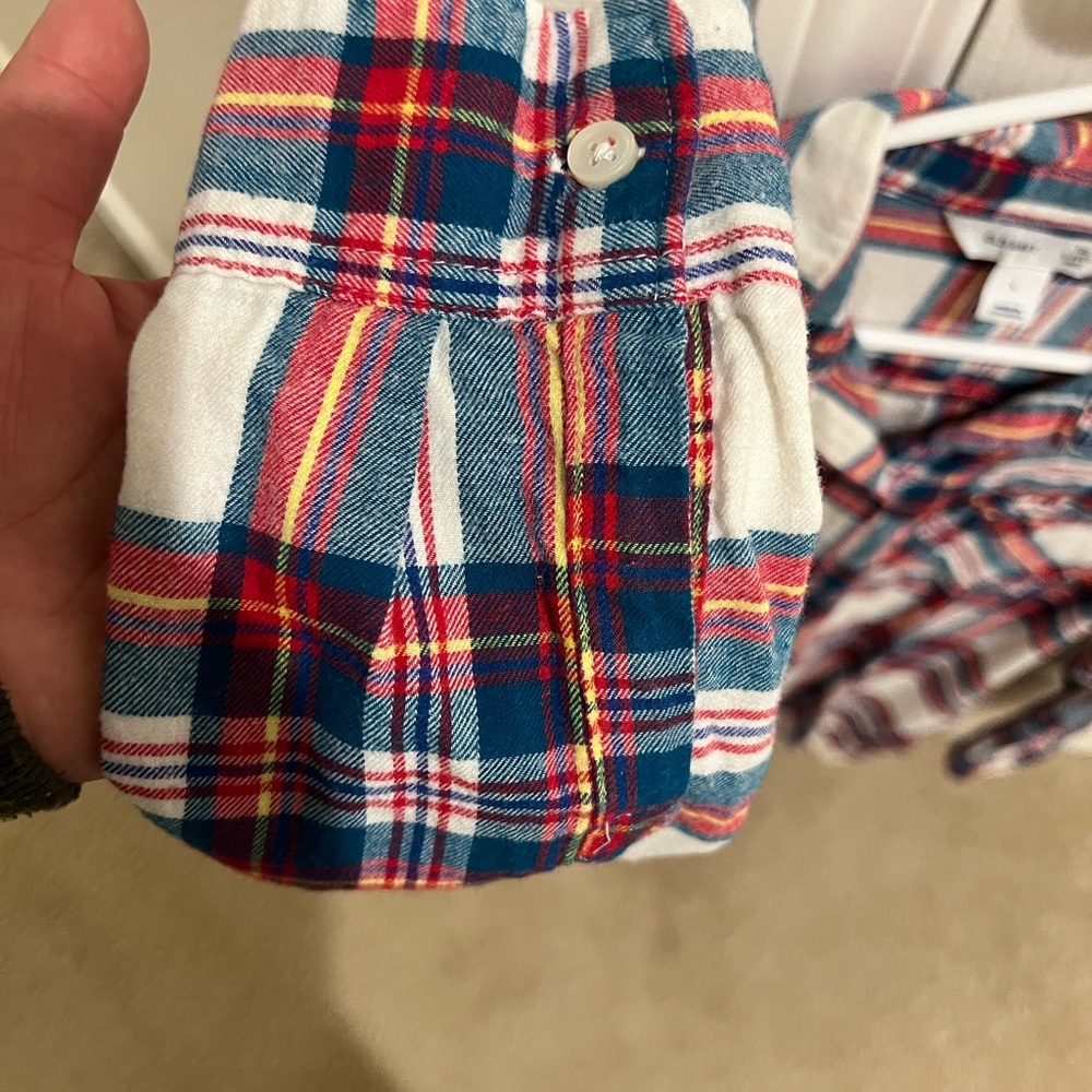 Old navy button down - Picture 5 of 5